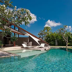 The Layar - Designer And Spa, Chse Certified Villa
